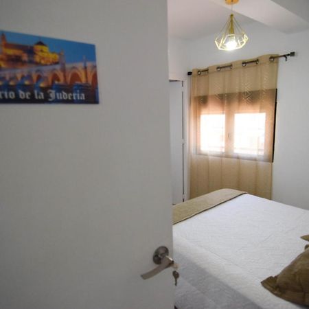 Atico Aguayos Con Parking Gratis Apartment Cordoba Exterior photo